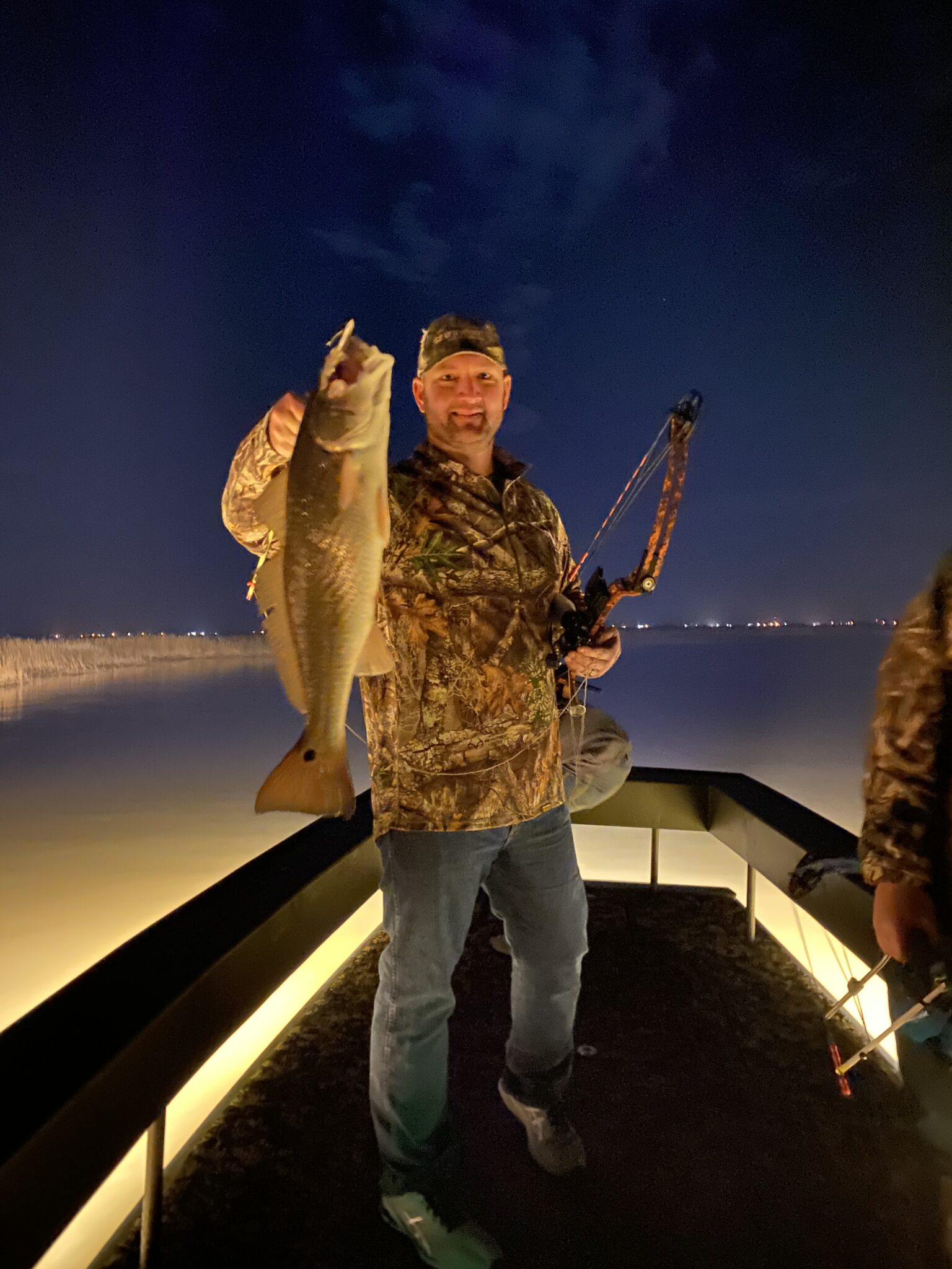 Louisiana Bowfishing - Coastal Charter Fishing